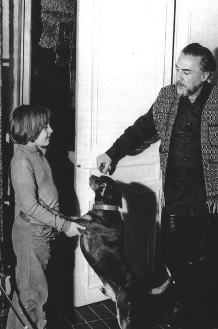 Иллюстрация к книге — Ромен Гари, хамелеон [i_083.jpg]