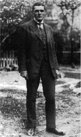 Иллюстрация к книге — Все авиа-шедевры Мессершмитта. Взлет и падение Люфтваффе [i_006.jpg]