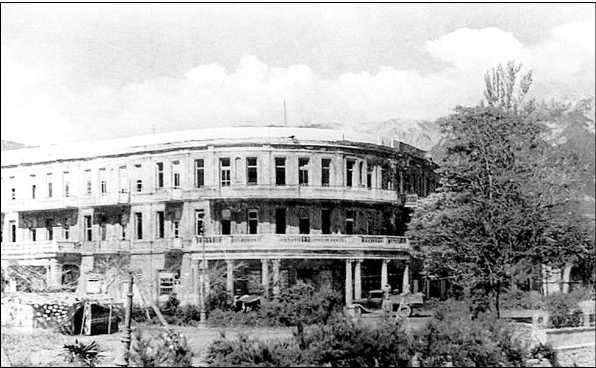 Иллюстрация к книге — Госдачи Крыма. История создания правительственных резиденций и домов отдыха в Крыму. Правда и вымысел [i_043.jpg]