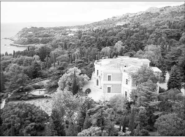 Иллюстрация к книге — Госдачи Крыма. История создания правительственных резиденций и домов отдыха в Крыму. Правда и вымысел [i_056.jpg]