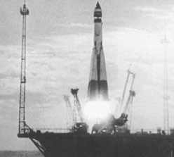 Иллюстрация к книге — Юрий Гагарин. Человек-легенда [i_015.jpg]