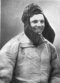 Иллюстрация к книге — Юрий Гагарин. Человек-легенда [i_032.jpg]