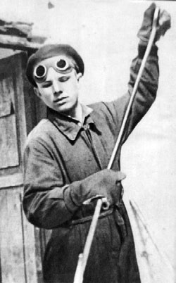 Иллюстрация к книге — Юрий Гагарин. Человек-легенда [i_040.jpg]