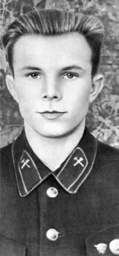 Иллюстрация к книге — Юрий Гагарин. Человек-легенда [i_041.jpg]