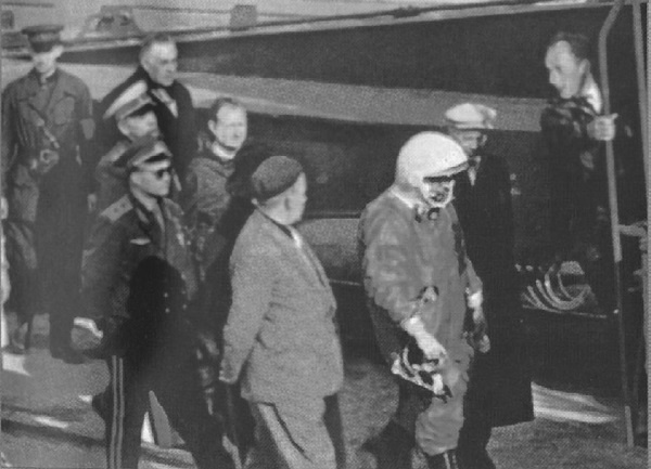 Иллюстрация к книге — Юрий Гагарин. Человек-легенда [i_065.jpg]