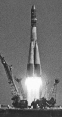 Иллюстрация к книге — Юрий Гагарин. Человек-легенда [i_073.jpg]