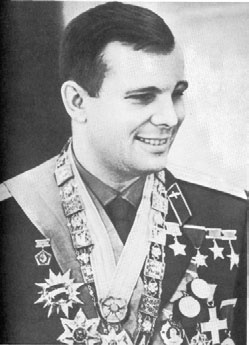 Иллюстрация к книге — Юрий Гагарин. Человек-легенда [i_110.jpg]