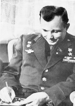 Иллюстрация к книге — Юрий Гагарин. Человек-легенда [i_133.jpg]