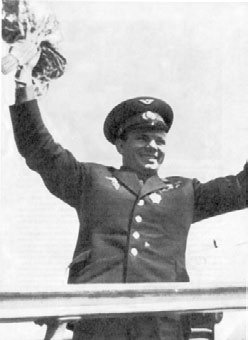 Иллюстрация к книге — Юрий Гагарин. Человек-легенда [i_136.jpg]