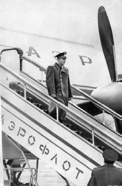 Иллюстрация к книге — Юрий Гагарин. Человек-легенда [i_141.jpg]