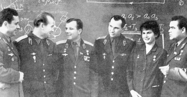 Иллюстрация к книге — Юрий Гагарин. Человек-легенда [i_175.jpg]