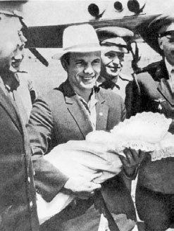 Иллюстрация к книге — Юрий Гагарин. Человек-легенда [i_204.jpg]