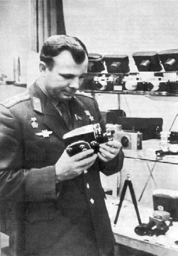 Иллюстрация к книге — Юрий Гагарин. Человек-легенда [i_210.jpg]