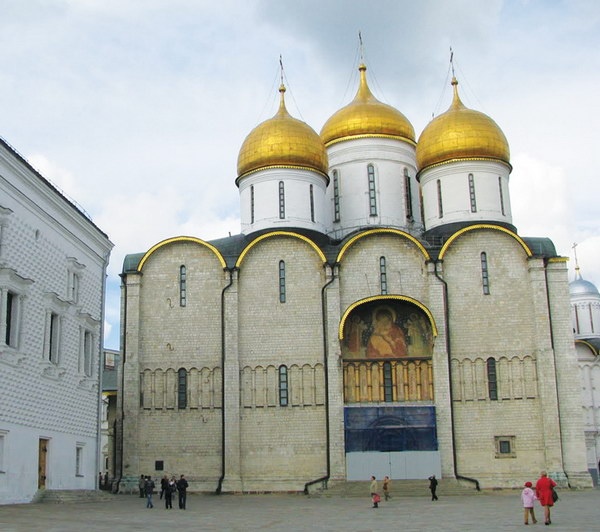 Иллюстрация к книге — Государственные и духовные лидеры [i_021.jpg]