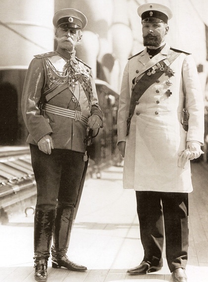 Иллюстрация к книге — Государственные и духовные лидеры [i_042.jpg]