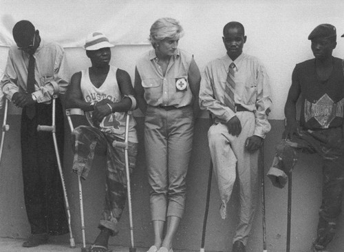 Иллюстрация к книге — Диана Спенсер [i_023.jpg]