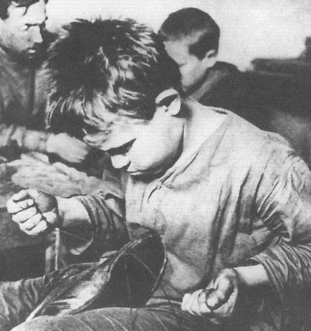 Иллюстрация к книге — Горький без грима. Тайна смерти [i_016.jpg]