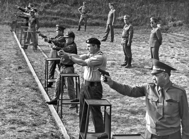 Иллюстрация к книге — Тайные операции военной разведки [i_009.jpg]