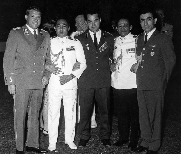 Иллюстрация к книге — Тайные операции военной разведки [i_019.jpg]