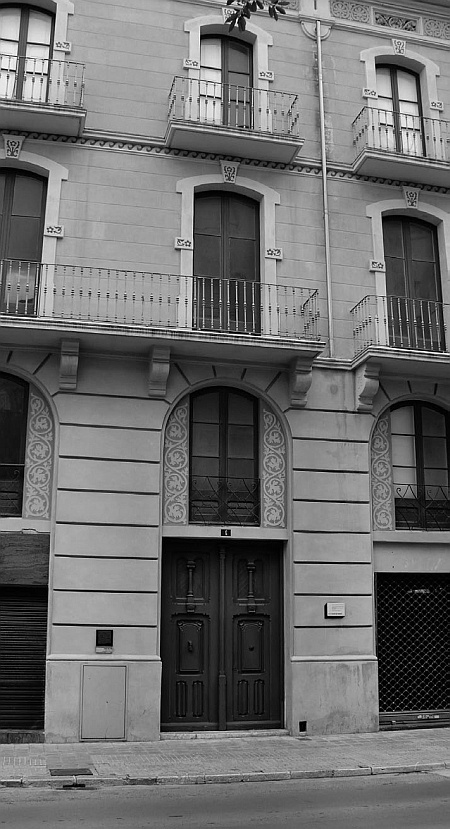 Иллюстрация к книге — Мой муж - Сальвадор Дали [i_002.jpg]