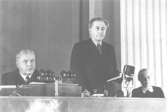 Иллюстрация к книге — Бурная жизнь Ильи Эренбурга [i_019.jpg]