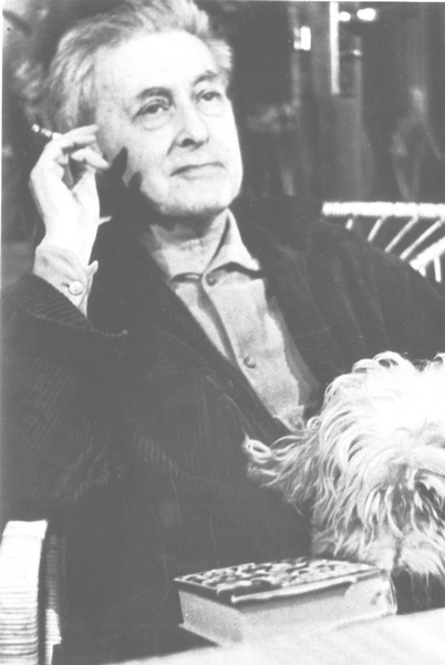 Иллюстрация к книге — Бурная жизнь Ильи Эренбурга [i_025.jpg]