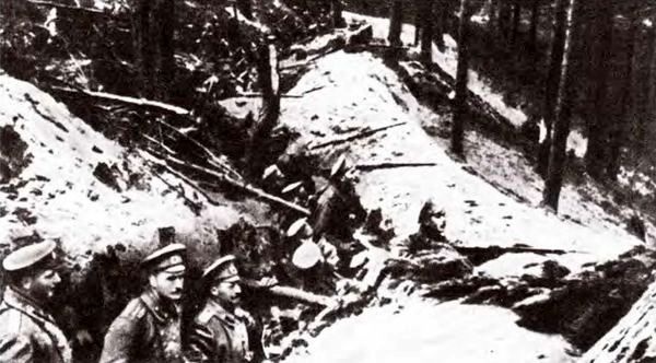 Иллюстрация к книге — Штурм Карпат. Зима 1915 года [i_019.jpg]