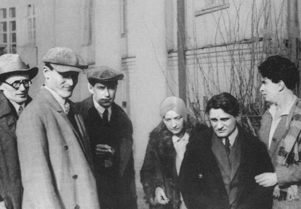 Иллюстрация к книге — Виктор Шкловский [i_017.jpg]