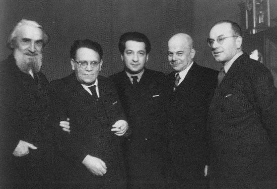 Иллюстрация к книге — Виктор Шкловский [i_032.jpg]