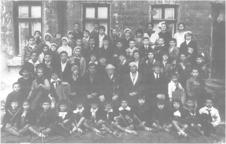 Иллюстрация к книге — Старый колодец. Книга воспоминаний [img_4.jpg]