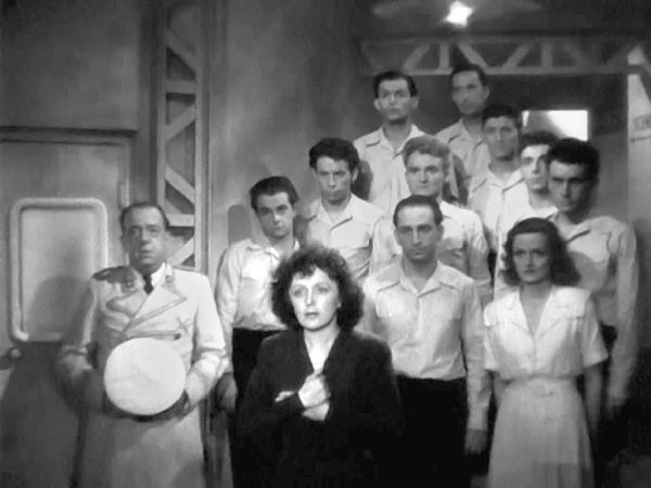 Иллюстрация к книге — Эдит Пиаф. Я ни о чем не сожалею [i_007.jpg]