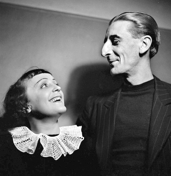 Иллюстрация к книге — Эдит Пиаф. Я ни о чем не сожалею [i_022.jpg]