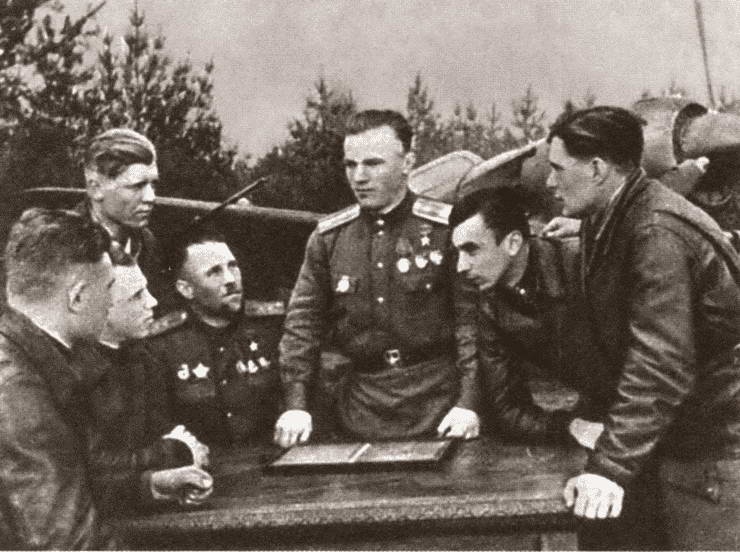 Иллюстрация к книге — Кожедуб [i_027.jpg]