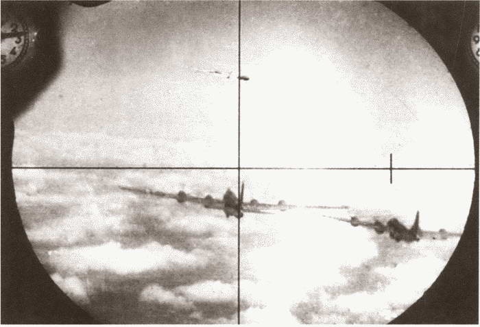 Иллюстрация к книге — Кожедуб [i_044.jpg]