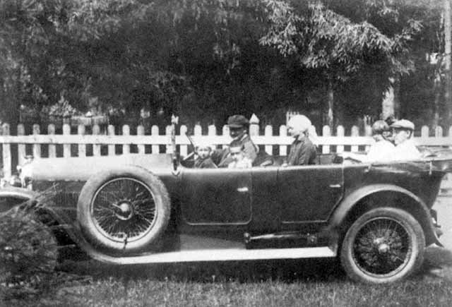 Иллюстрация к книге — Туполев [p_022.jpg]