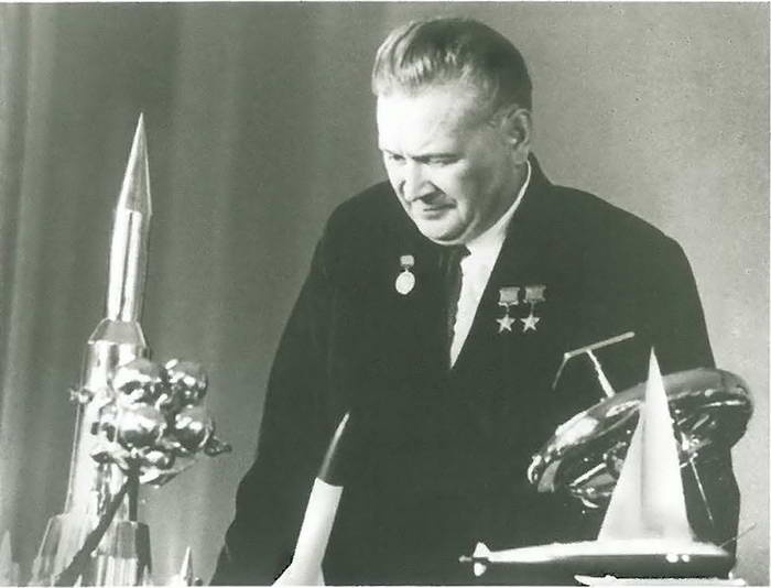 Иллюстрация к книге — Челомей [i_024.jpg]