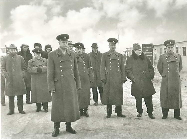 Иллюстрация к книге — Челомей [i_032.jpg]