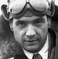 Иллюстрация к книге — Великие летчики мира. 100 историй о покорителях неба [_020hyuz.jpg]