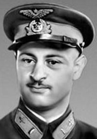 Иллюстрация к книге — Великие летчики мира. 100 историй о покорителях неба [_027step.jpg]