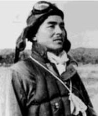 Иллюстрация к книге — Великие летчики мира. 100 историй о покорителях неба [_039nish.jpg]