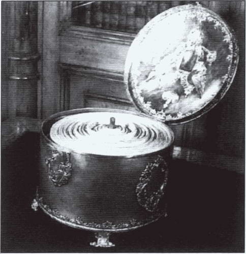 Иллюстрация к книге — Потемкин [i_021.jpg]