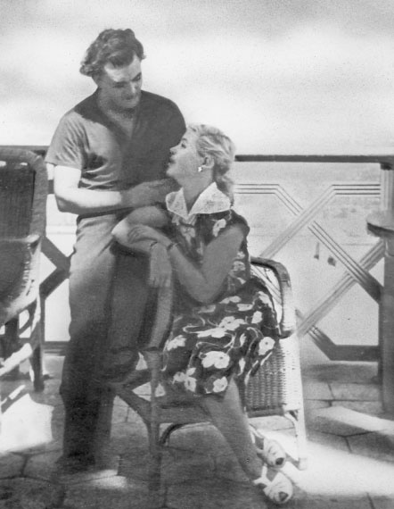 Иллюстрация к книге — Единственные дни [i_006.jpg]