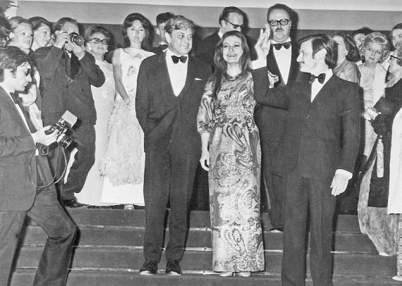 Иллюстрация к книге — Единственные дни [i_022.jpg]