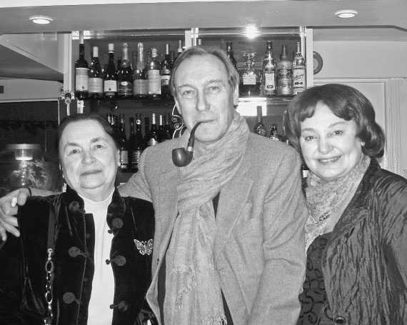 Иллюстрация к книге — Единственные дни [i_027.jpg]