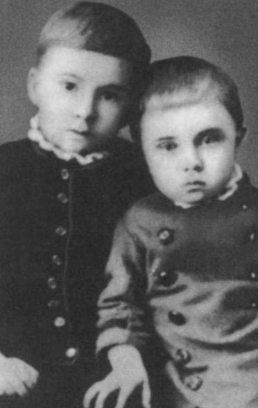 Иллюстрация к книге — Луначарский [i_004.jpg]