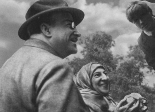 Иллюстрация к книге — Луначарский [i_022.jpg]