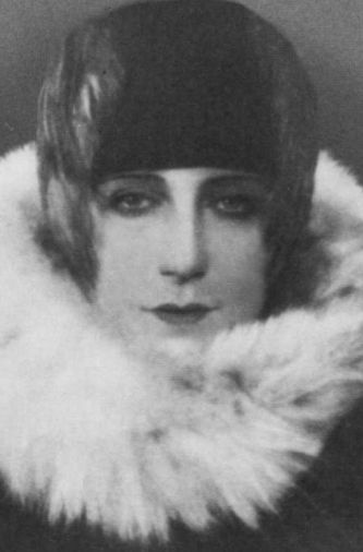 Иллюстрация к книге — Луначарский [i_027.jpg]