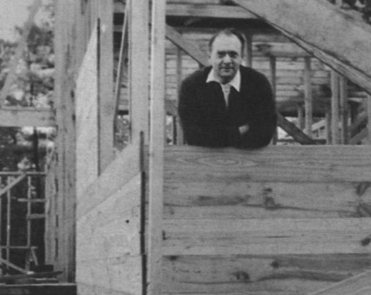 Иллюстрация к книге — Зворыкин [i_016.jpg]