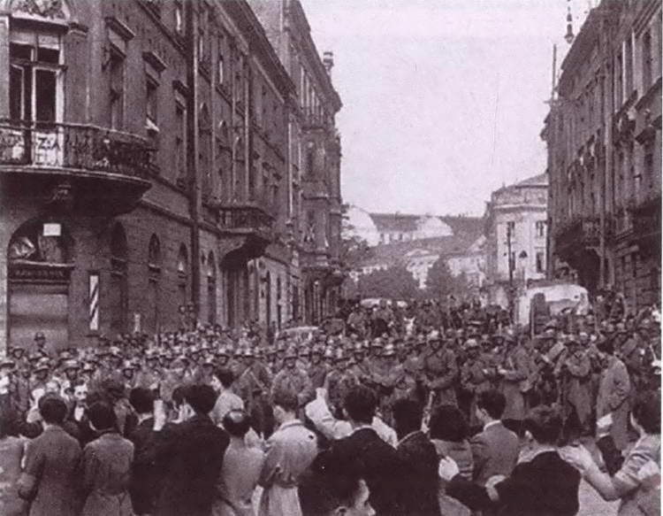 Иллюстрация к книге — Станислав Лем [i_010.jpg]