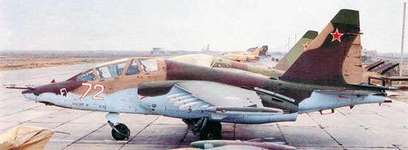 Иллюстрация к книге — Камуфляж и бортовые эмблемы авиатехники советских ВВС в афганской кампании [i_016.jpg]